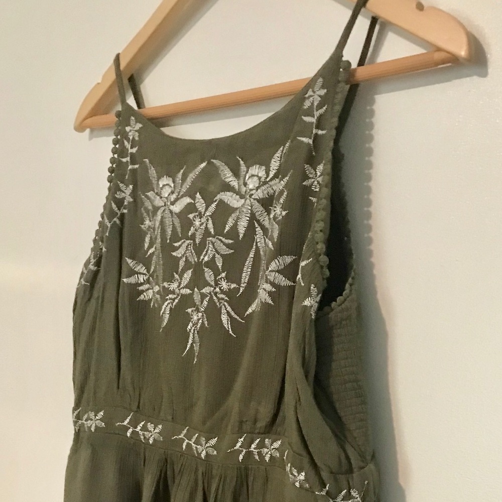 Embroidered Maternity Top - Picture 4 of 6